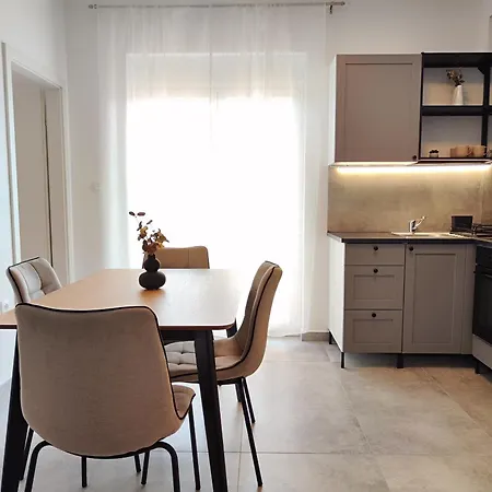 D-apartmentst Lägenhet Split