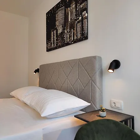 D-apartmentst Apartment Split
