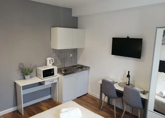 D-apartmentst * Σπλιτ